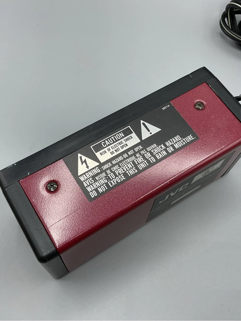 JVC BB-P1U Battery Charger AC 120V-240V DC 9.6V 0.8A Video Equipment